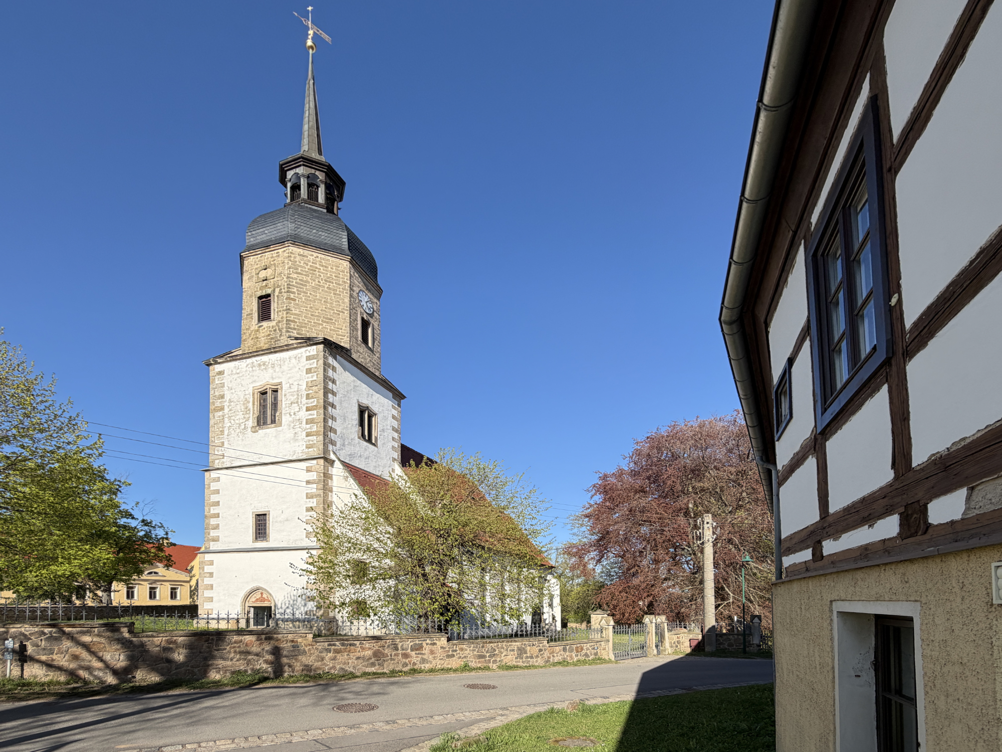 Kirche Weistropp